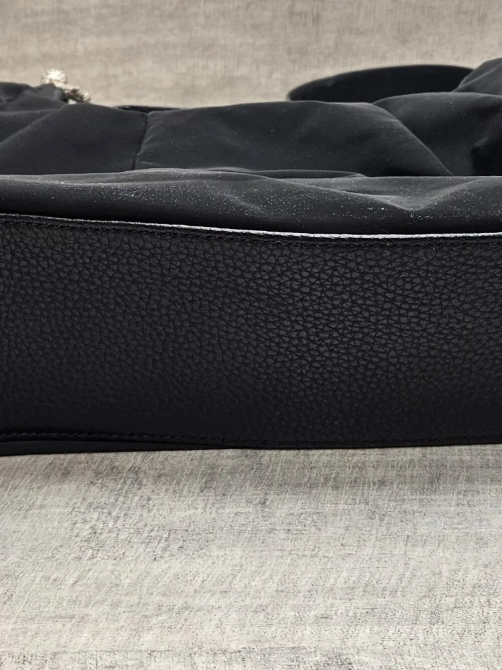 BRIGHTON HOBO PURSE BLACK MICROFIBER & CROC EMBOSSED PLEATHER SILVER HEART
